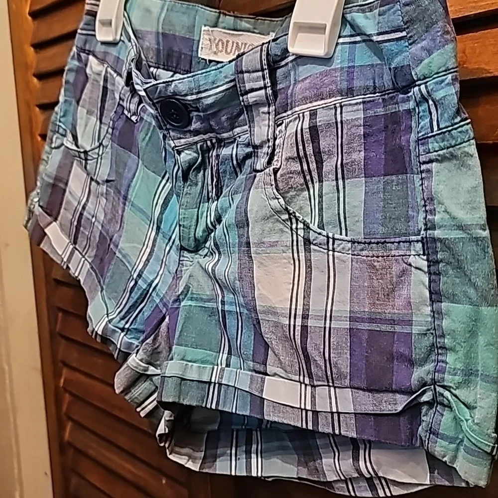 Younique plaid shorts - Picture 3 of 4